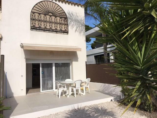 Appartements Les Pesquiers Hyeres Plage Buitenkant foto
